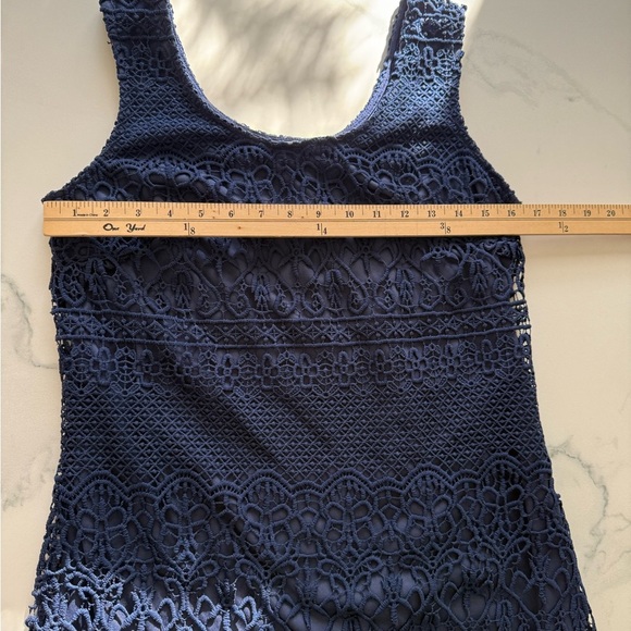 J Gee Elegant Navy Lace Dress. Size Medium - Picture 4 of 5
